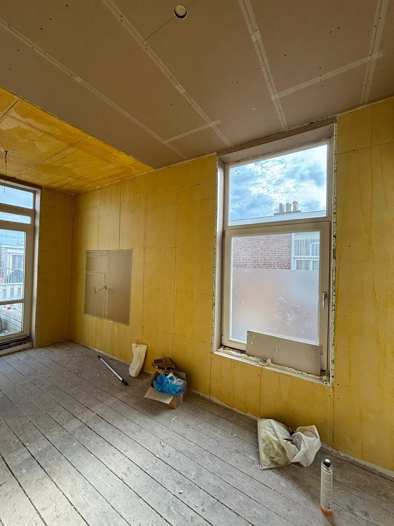 Muren van binnen laten isoleren